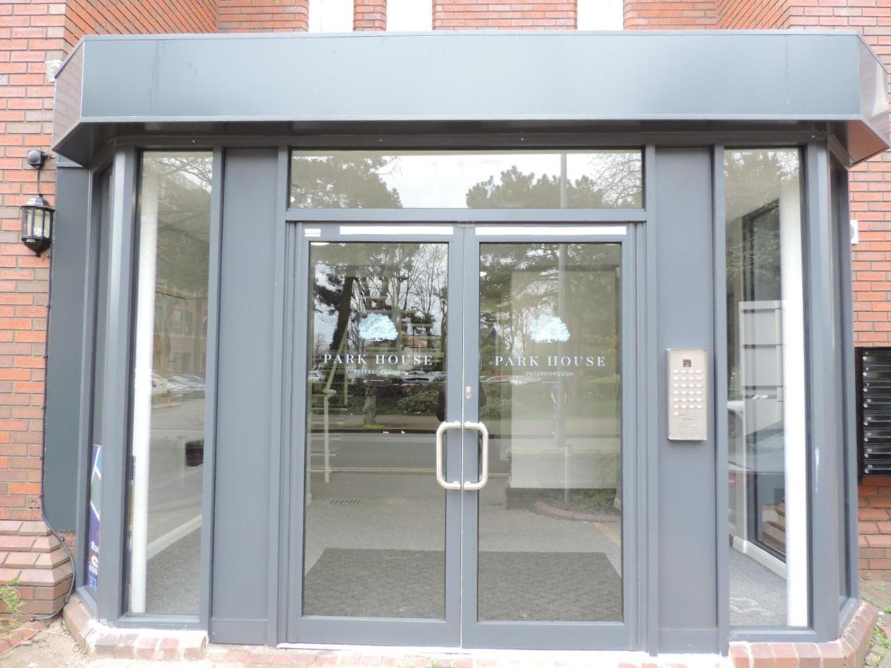Park House - City Centre Apartment Peterborough Exterior foto